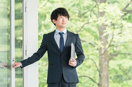 指導歴10年以上の英語専門プロ講師陣